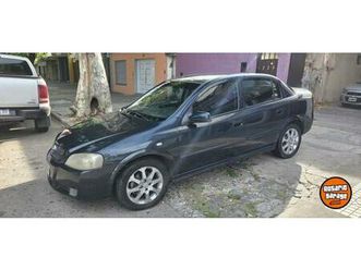 astra gls muy buen estado.......ideal úber....permuto moto