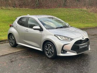 toyota yaris design hatchback's 1.5 vvt-h design e-cvt euro 6 (start/stop) 5dr