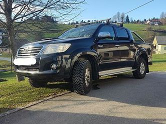 toyota hilux 2.4 d-4d