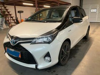 toyota yaris hybrid style selection