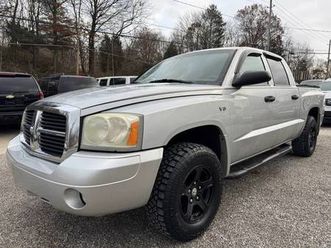 2006 dodge dakota slt quad cab - 4.7 v8 - 4wd - 135,000 miles!