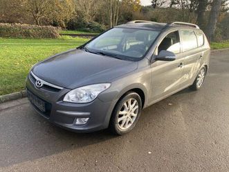 hyundai i30 cw 2.0 premium premium