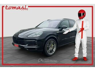 cayenne e-hybrid tetto panoramico apribile