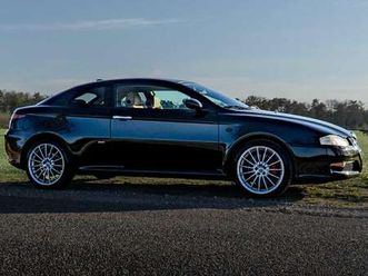 gt 3.2 v6 distinctive