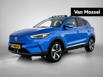 mg zs - ev long range luxury 70 kwh | wltp 440km | panoramadak| privacy glass | frunk | 360° cam |