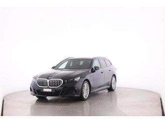 bmw 530e xdrive touring: réserver un essai sur route !