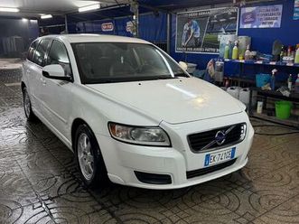 volvo v50 d2 r-design