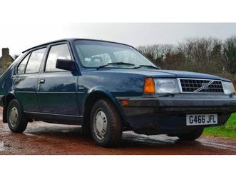 1989 volvo 340 bleu manuel, 4 vitesses conduite à droite...