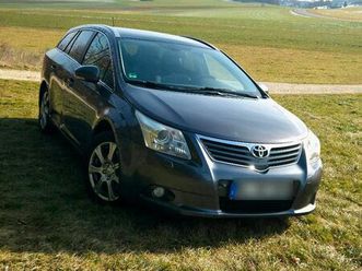 toyota avensis 2010 2.2 5d