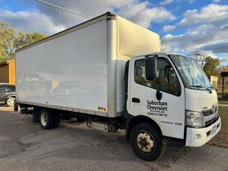 2018 hino 20ft box truck hydraulic lift