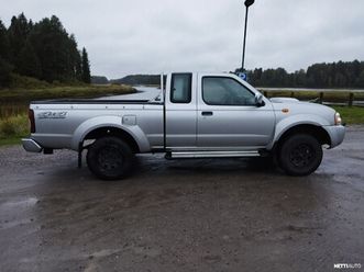 pick up king cab 2.5 d 4x4 *ilmastointi / vetokoukku / lavassa muovikaukalo / vaihto / rahoitus /