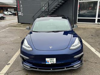 tesla model 3 an. 2018