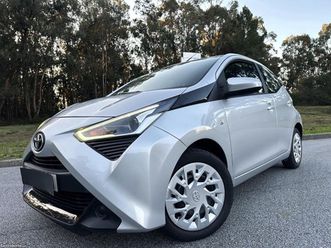 toyota aygo x-play touch 67.000kms! julho/18
