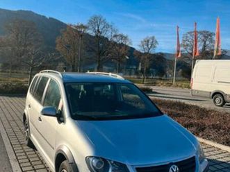 volkswagen vw touran cross