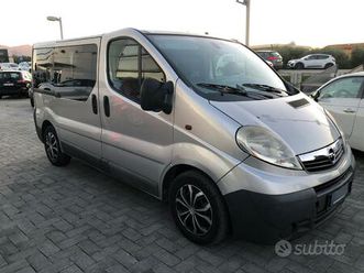 opel vivaro 27 2.0 cdti 120cv pc-tn combi 9 posti