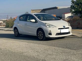 toyota aqua 1,5l 2013