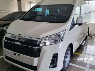 2025 toyota hiace 2,8 premio van manual ready stock harga murah