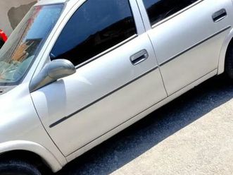 sedan super 1.0 mpfi 4p