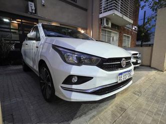 vendo fiat cronos 1.8 at precision 2020