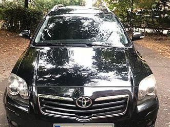 toyota avensis w g 2.0 d4-d luna