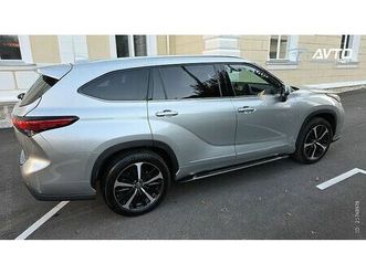 toyota highlander 2.5 hibridni hev awd premium 7sedežev