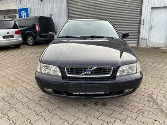 volvo v40 classic limited edition 1.8*leder*tüv neu*