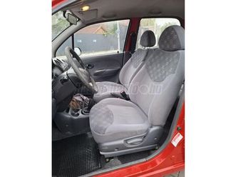 daewoo matiz 0.8 se végig magyar vezetett szervízkönyv.52lóerős