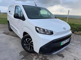 50kwh sport short panel van auto swb 6dr