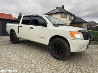 nissan titan 5.6 v8 se crew cab