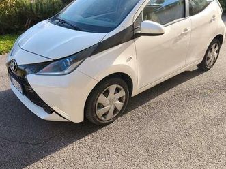 toyota aygo x 1.0-business 51kw (69 cv)