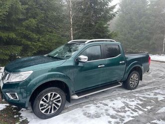nissan navara tekna in seltenem grün metallic
