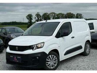 57000 km !! - car play - cruise control - 3 places