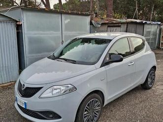 lancia ypsilon 1.2 69cv benzina
