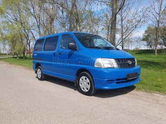 toyota hi-ace hiace 2.5 d-4d bus style 117le!klima!vonóhorog