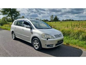 toyota avensis verso 2.0 klima / 7-sitze