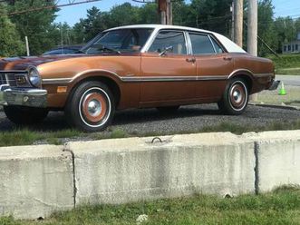 1974 mercury comet 4 door sedan