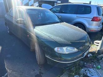 hyundai - lantra 1.6i gls