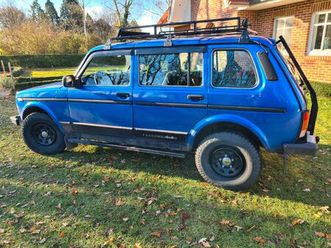 lada niva 4x4 -