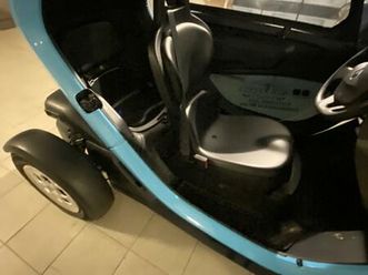 renault twizy 45 adatta da 14 anni con patente am