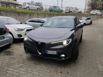 stelvio 2.2 tdi 190cv q4 autom. pdc privacy navi full led