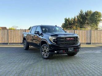 1500 at4 v8 black lpg pano leder