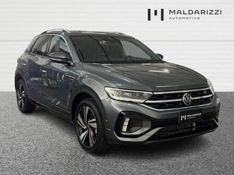 i 2022 2.0 tdi r-line 115cv