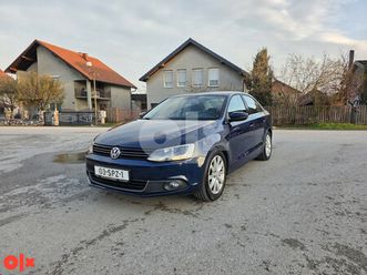 volkswagen jetta 1.6tdi 77kw 2011god highline navi/senzori