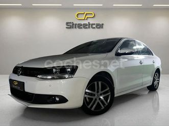 volkswagen-jetta-1-4-tsi-dsg-sport
