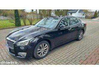 infiniti q70 2.2d executive
