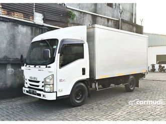 2020 isuzu elf 2.8 nlr 55 t lx truck murah+banbaru isuzu elf engkel long nlr 55 lx box alumunium 2020 bok