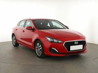 hyundai i30 fastback, 1.6 crdi, serv.kniha,