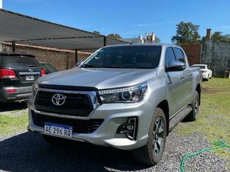 toyota hilux srx at6 2.8 4x2