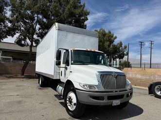 2015 international durastar 4300 with lyft