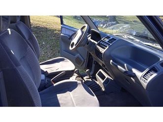 nissan terrano benzin 1998 2.4 90kw manuelni